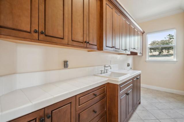 4165 Ashford Circle, Hollister CA: https://media.crmls.org/mediaz/6c037047-050c-4299-ac73-0e61a823de12.jpg