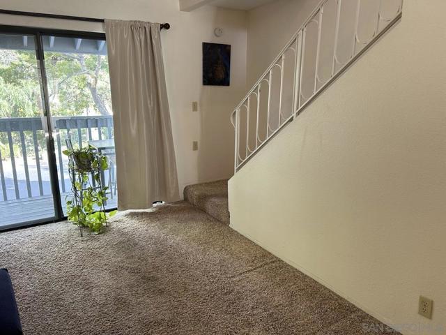 0 8184 Caminito Sonoma, La Jolla CA: https://media.crmls.org/mediaz/6c044add-ea1c-4b69-8409-bac09b7c207b.jpg