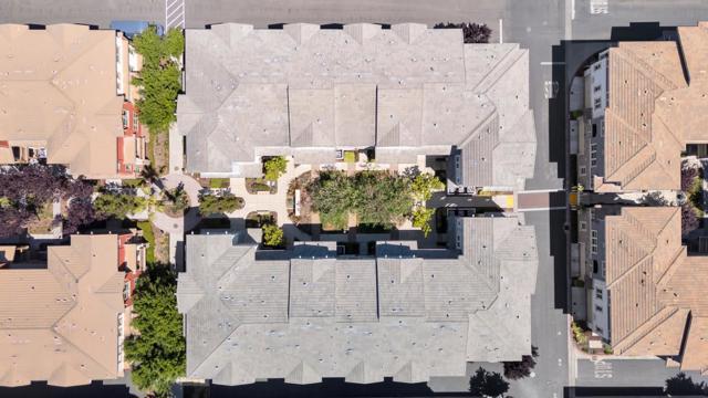 129 Ivory Palm Terrace, Sunnyvale CA: https://media.crmls.org/mediaz/6c04537f-ebd7-43f3-b5af-d93820fd2c2f.jpg