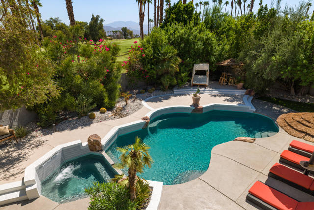 201 Augusta Drive, Palm Desert CA: https://media.crmls.org/mediaz/6c04e895-a6bd-4539-bc93-d3e3c7fb2866.jpg