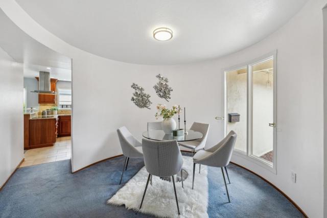 858 Chrysopolis Drive, Foster City CA: https://media.crmls.org/mediaz/6c056371-00b6-4317-87c2-aa8ee62c2429.jpg