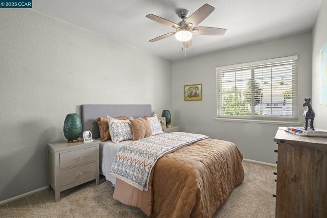 2132 Rock Pass Pl, Martinez CA: https://media.crmls.org/mediaz/6c05808d-4a5f-46cd-b164-626dad8b2117.jpg