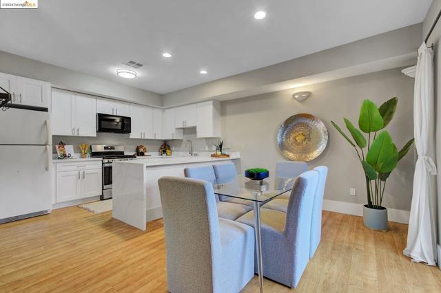 Image 22 of 35 For 1095 67th St