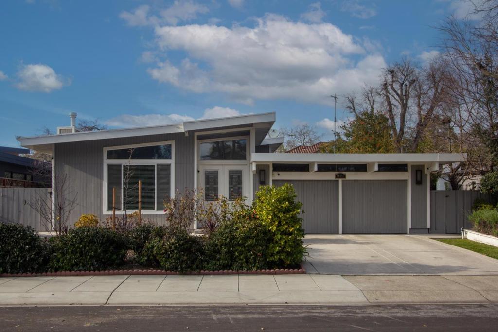 827 Richardson Court