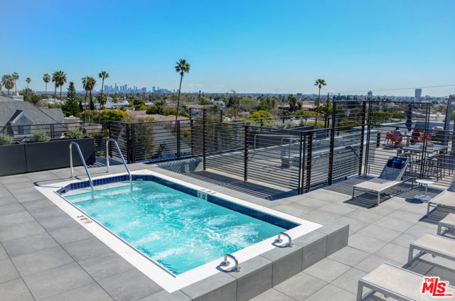 8017 W NORTON Avenue, West Hollywood CA: https://media.crmls.org/mediaz/6c074594-eee0-483a-abba-e001978f679e.jpg