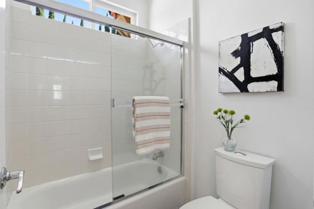 Image 33 of 65 For 3946 Louvre Avenue