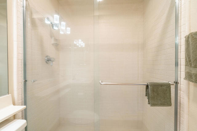 2355 S Gene Autry Trail, Palm Springs CA: https://media.crmls.org/mediaz/6c07dd86-5fea-4dd2-883d-36d4f055cc65.jpg