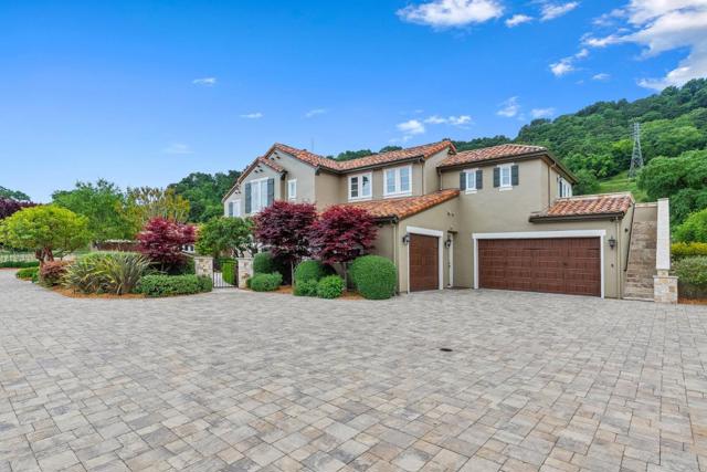 1405 Lakeview Court, San Martin CA: https://media.crmls.org/mediaz/6c07e80a-f084-4a7e-91a2-c52e43b5b499.jpg