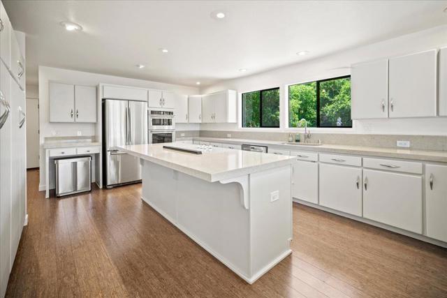 31499 Via Las Rosas, Carmel Valley CA: https://media.crmls.org/mediaz/6c07e88f-2555-46e1-8b92-6babb37cf796.jpg