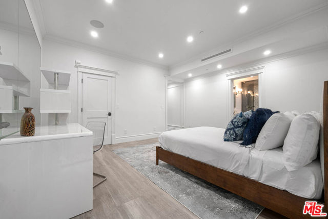 126 N Canyon View Drive, Los Angeles CA: https://media.crmls.org/mediaz/6c08df72-fd72-43f2-a1f7-baaf7a602f39.jpg