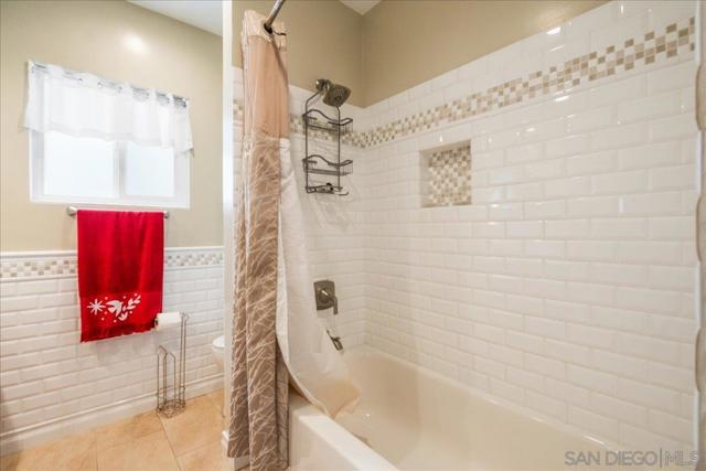 2931 Dahlia St, San Diego CA: https://media.crmls.org/mediaz/6c08f61c-06c6-4927-81c1-2c59c2090f8f.jpg