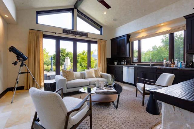 40 Tagus Court, Portola Valley CA: https://media.crmls.org/mediaz/6c09356e-0662-45ff-91f0-5630267d6ce9.jpg