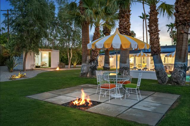 165 S Avenida Elenora, Palm Springs, CA 92262