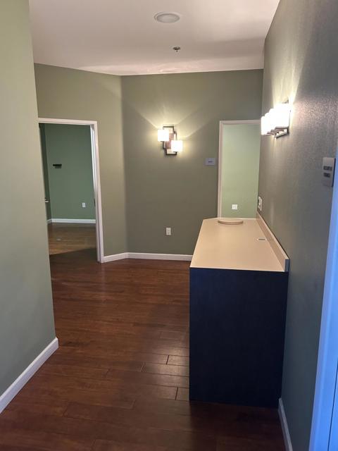Suite 1025 Office