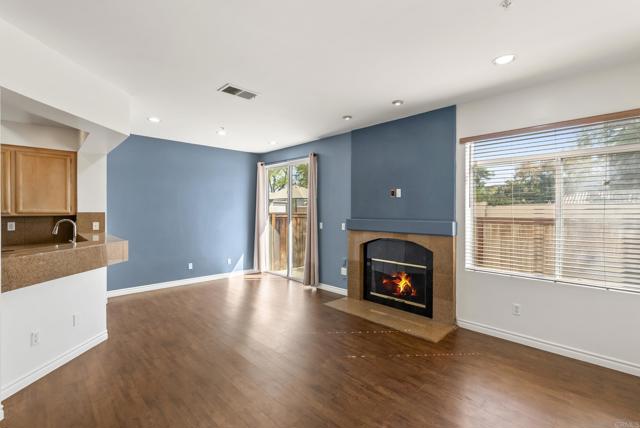 11358 Via Rancho San Diego Unit G, El Cajon CA: https://media.crmls.org/mediaz/6c09864e-bab4-4261-a11e-b3d70fb33a99.jpg