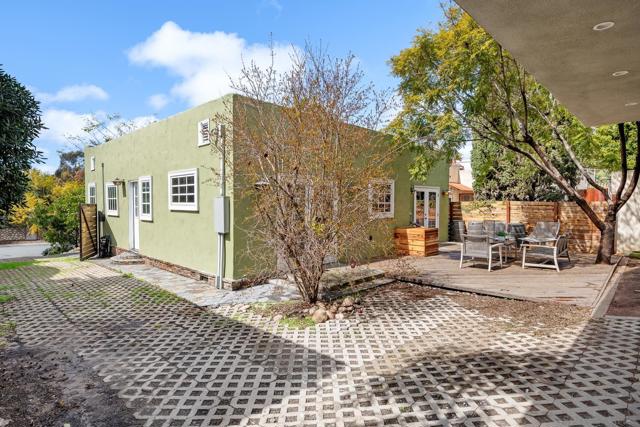 4605 4607 Terrace Dr, San Diego CA: https://media.crmls.org/mediaz/6c0acaf3-1e9b-4cad-8f17-0ae00289d029.jpg