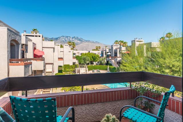 2601 S Broadmoor Drive, Palm Springs CA: https://media.crmls.org/mediaz/6c0afa0d-7faa-4c02-b166-35777253e719.jpg