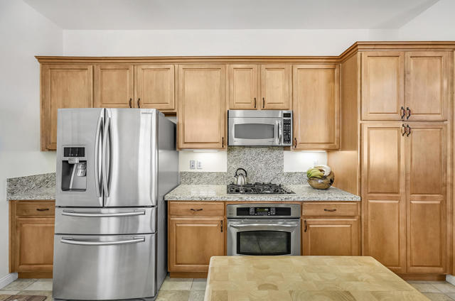 40752 Calle Guapo, Indio CA: https://media.crmls.org/mediaz/6c0b4888-1765-48c7-b3c6-cd4d9aa5c76b.jpg