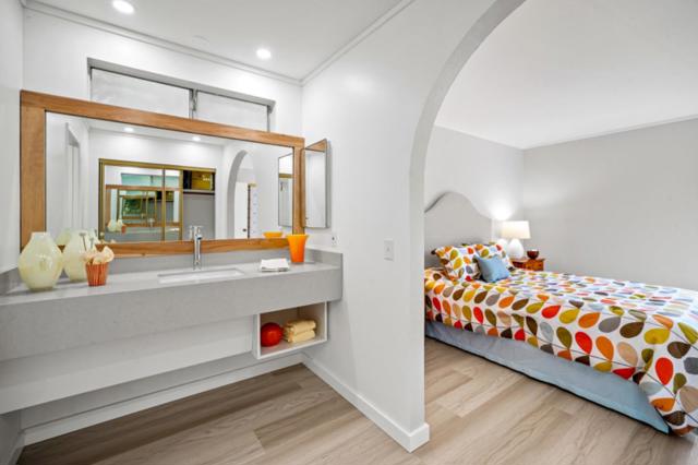 5 Stratford Place, Monterey CA: https://media.crmls.org/mediaz/6c0b8756-c904-4a05-b723-60b894ac4a1f.jpg