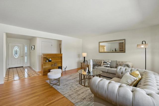 587 Dublin Way, Sunnyvale CA: https://media.crmls.org/mediaz/6c0bd721-4661-455a-be25-555cc9eb75f5.jpg