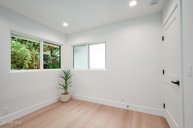 674 Lautrec Court, Thousand Oaks CA: https://media.crmls.org/mediaz/6c0beacd-60c4-4f8e-8f8d-0d47350c92fd.jpg