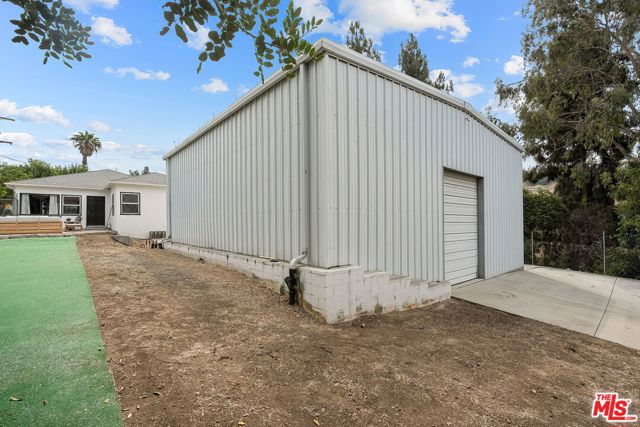 3710 Fletcher Drive, Los Angeles CA: https://media.crmls.org/mediaz/6c0bed59-987a-4a12-ae61-458e294f9788.jpg