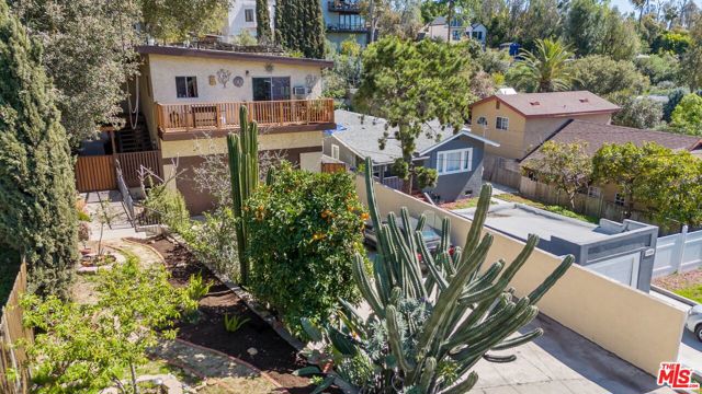 2160 Lake Shore Avenue, Los Angeles CA: https://media.crmls.org/mediaz/6c0c2b4c-4a0e-469e-b0c8-f3fef954009a.jpg