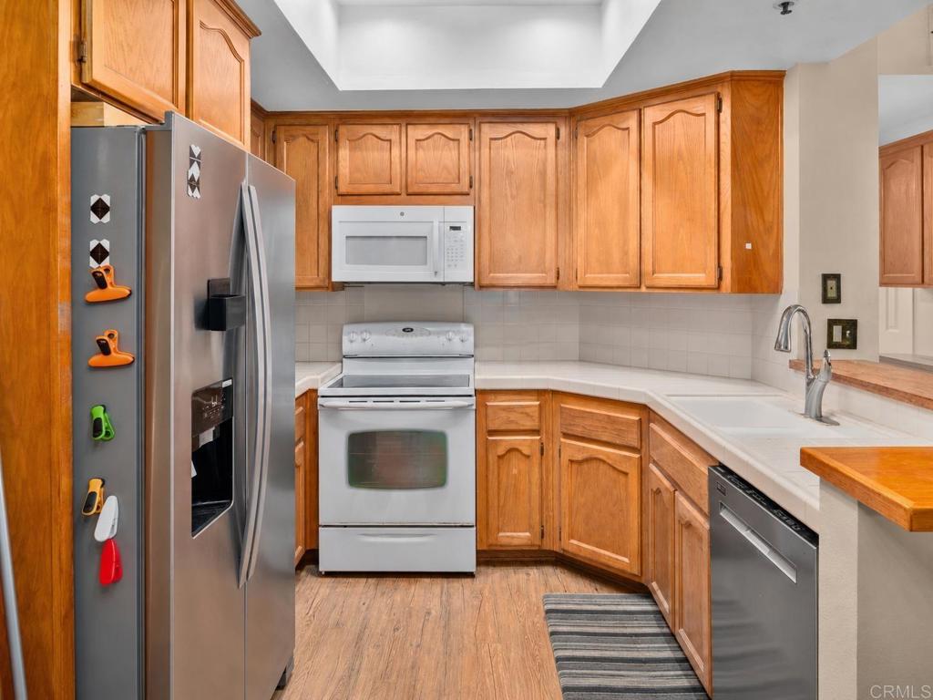 5895 Friars Rd - photo 14