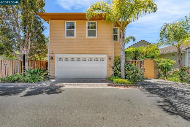630 Oscar St, Vallejo CA: https://media.crmls.org/mediaz/6c0c8c76-9bb0-4cd7-b4e6-110187bf2a72.jpg