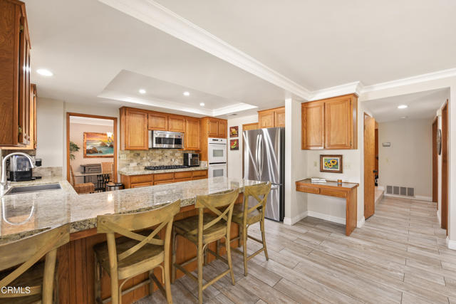 3042 Omega Avenue, Simi Valley CA: https://media.crmls.org/mediaz/6c0c9db0-3573-407a-ad96-8fbb44bf137f.jpg