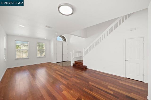 35970 Green Street, Union City CA: https://media.crmls.org/mediaz/6c0ce84a-5ece-42aa-aea7-b3db3dd9b7e5.jpg