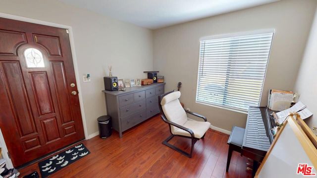 375 S Sierra Madre Boulevard, Pasadena CA: https://media.crmls.org/mediaz/6c0d6184-0c79-473a-8a3b-5cd0ca472bf7.jpg