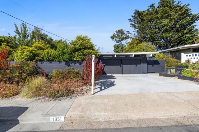 1651 Lexington, San Mateo CA: https://media.crmls.org/mediaz/6c0e6edf-54cc-490c-83bb-685993396d05.jpg
