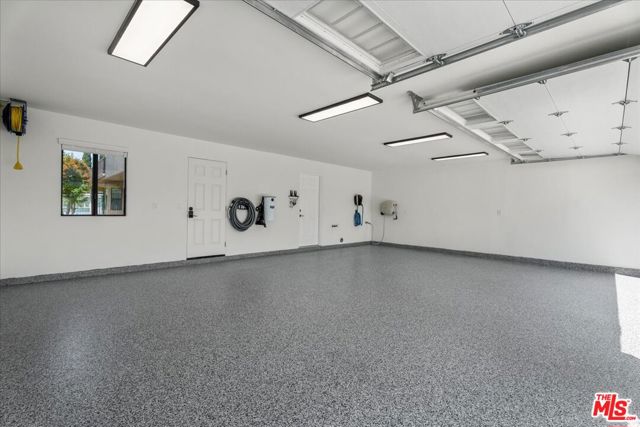6443 Matilija Avenue, Van Nuys CA: https://media.crmls.org/mediaz/6c0ecfe3-4dd9-4d52-ad33-386b1b91f6fa.jpg