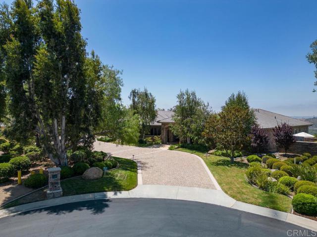 6095 Lake Vista Drive, Bonsall CA: https://media.crmls.org/mediaz/6c0ee6cf-68b2-48d4-a152-4588114023ee.jpg