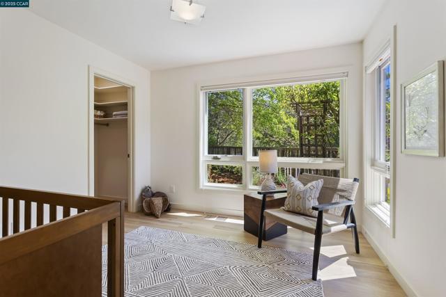 53 Tara Rd, Orinda CA: https://media.crmls.org/mediaz/6c0f1cf3-f25f-4c88-9f83-11738c1da3f0.jpg