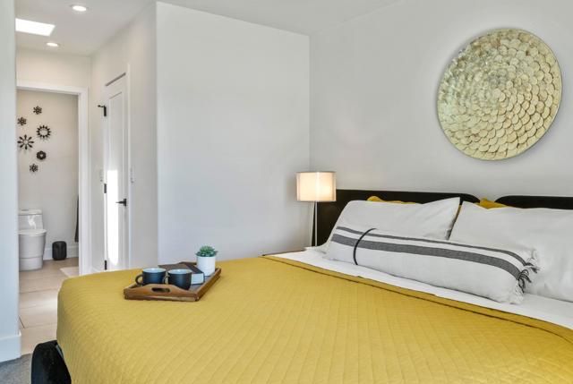 6250 N Paseo De La Palma, Palm Springs CA: https://media.crmls.org/mediaz/6c10501c-9c4a-4a0e-b1c9-cb500e0e9548.jpg