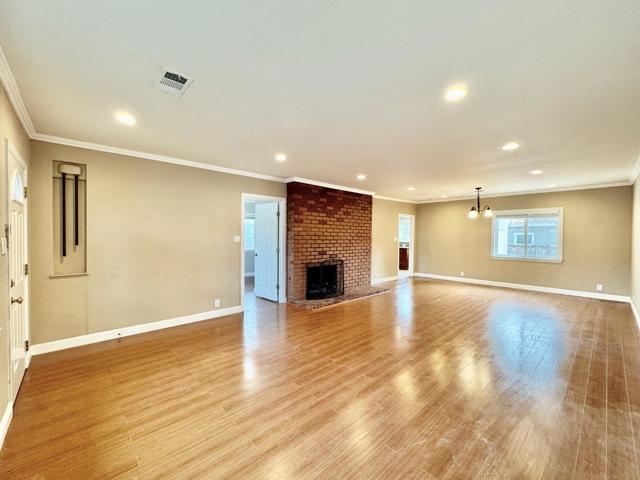 3801 Pacific Boulevard, San Mateo CA: https://media.crmls.org/mediaz/6c10c9f9-fc00-4ace-aa8c-d284bb047a53.jpg