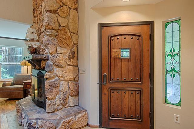 7030 Scotts Valley Drive, Scotts Valley CA: https://media.crmls.org/mediaz/6c112131-d88e-46e2-aea8-3ae0a69c971f.jpg
