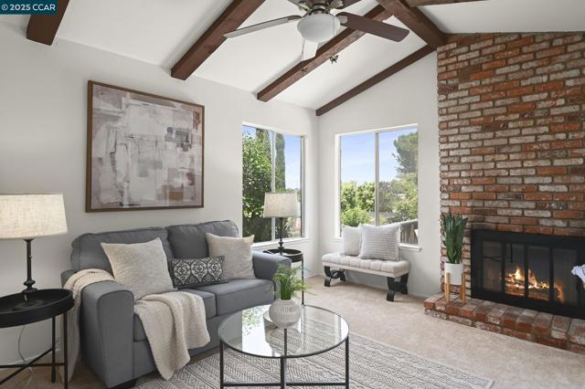 277 Holiday Hills Dr, Martinez CA: https://media.crmls.org/mediaz/6c112923-6bc1-427f-b06e-a08c0fa347fd.jpg