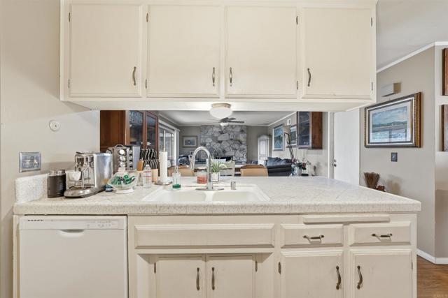 Detail Gallery Image 8 of 29 For 3738 Glen Verde Ct, Bonita,  CA 91902 - 4 Beds | 2 Baths