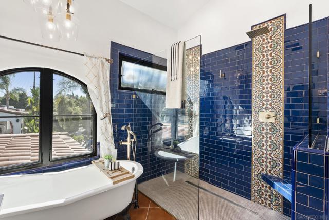 2103 Sunnyside Ave, El Cajon, California 92019, 6 Bedrooms Bedrooms, ,6 BathroomsBathrooms,Single Family Residence,For Sale,Sunnyside Ave,250039701SD