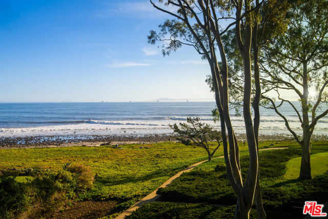 67 Seaview Drive, Santa Barbara CA: https://media.crmls.org/mediaz/6c121317-4ddb-4ad4-ad4f-c03424e198e9.jpg