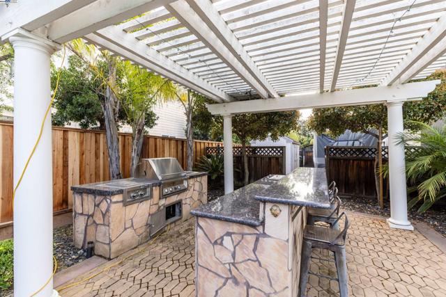 2522 Wood Hollow Dr, Livermore CA: https://media.crmls.org/mediaz/6c1266b7-152a-47bb-b77c-5d8b69351a5f.jpg