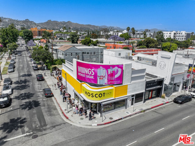 340 N Edinburgh Avenue, Los Angeles CA: https://media.crmls.org/mediaz/6c1271a7-5e29-44e6-ae66-60be09411172.jpg