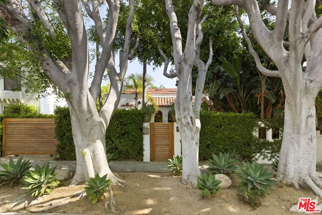 918 La Jolla Avenue, West Hollywood, California 90046, 4 Bedrooms Bedrooms, ,4 BathroomsBathrooms,Single Family Residence,For Sale,La Jolla,23322415