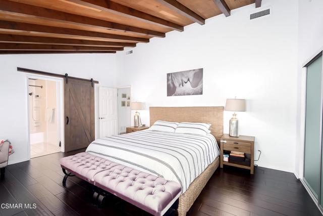 26007 Philrich Circle, Calabasas CA: https://media.crmls.org/mediaz/6c142fcc-4444-40f1-9298-c034031145d8.jpg