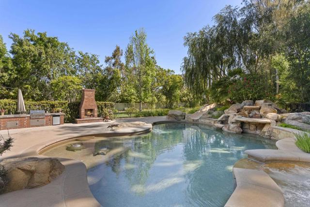 16631 Valle Verde Rd, Poway CA: https://media.crmls.org/mediaz/6c144735-d39b-4788-959f-e8673e10aa01.jpg