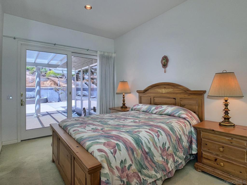 MLS #250034393SD img 46