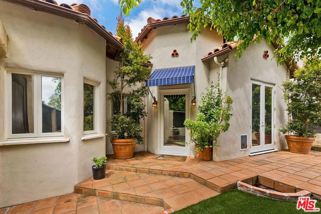 423 Westbourne Drive